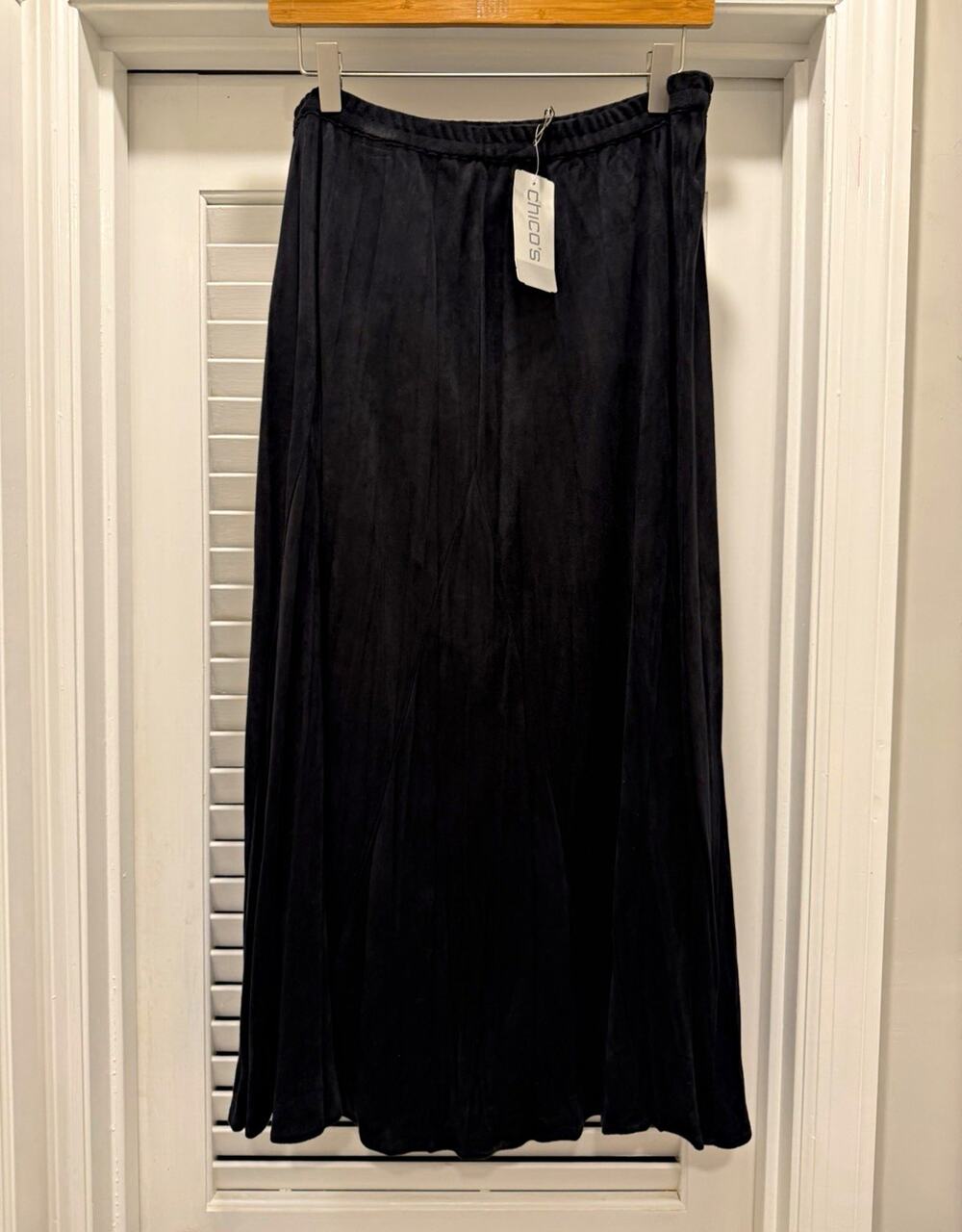 Vintage Chico's Black Suede Crinkle Pull-On Long Skirt Elastic Waist Size 1